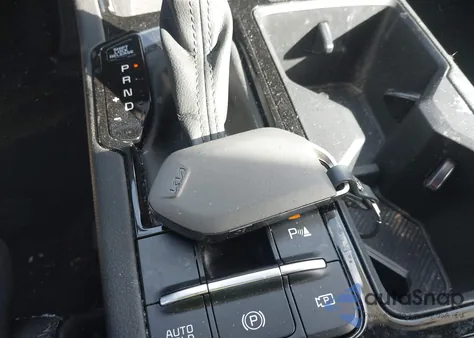 2025 Kia K5 Gt-Line z USA, uszkodzony, nr VIN KNAG64J72S5382499